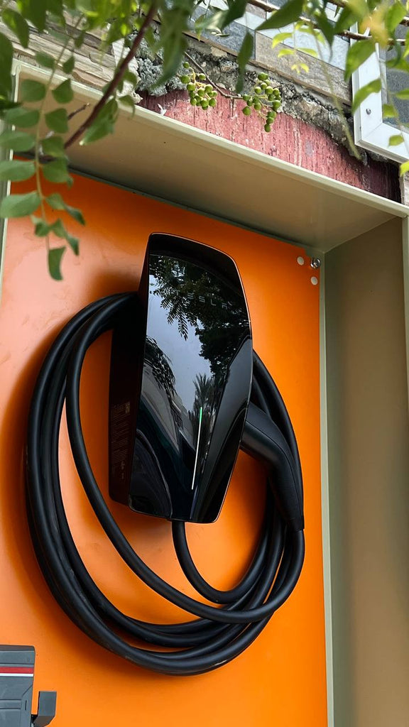 J1772 / American Tesla Wall Connector